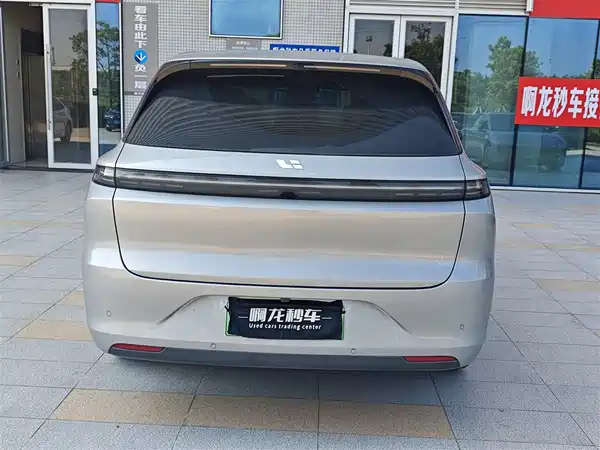 Li Auto L6 2024