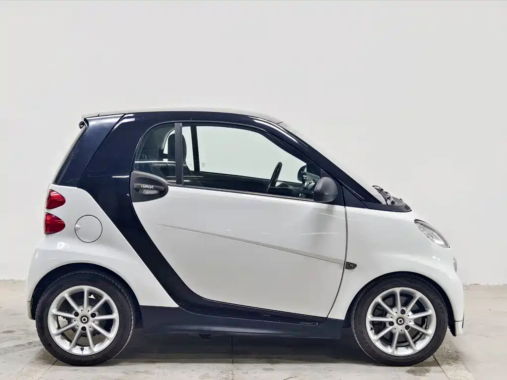smart fortwo 2014 — фото 8