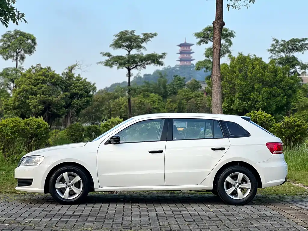 Volkswagen Gran Lavida 2015