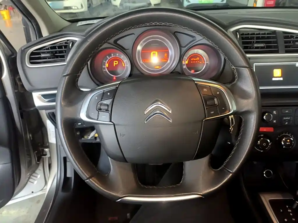 Citroën C4L 2014 — фото 11