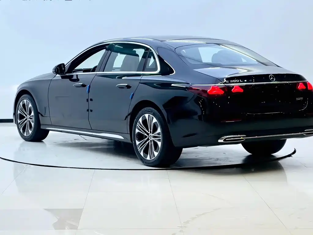 Mercedes-Benz E-Class 2025