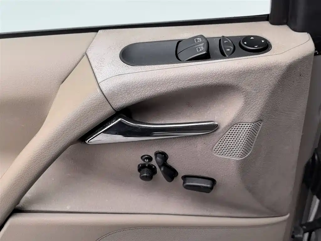 Mercedes-Benz Viano 2010 — фото 9