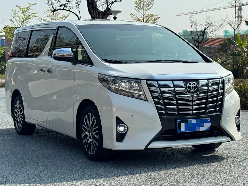 Toyota Alphard 2017 — фото 3