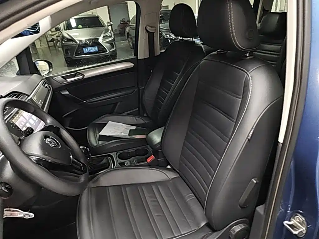Volkswagen Touran 2017 — фото 15