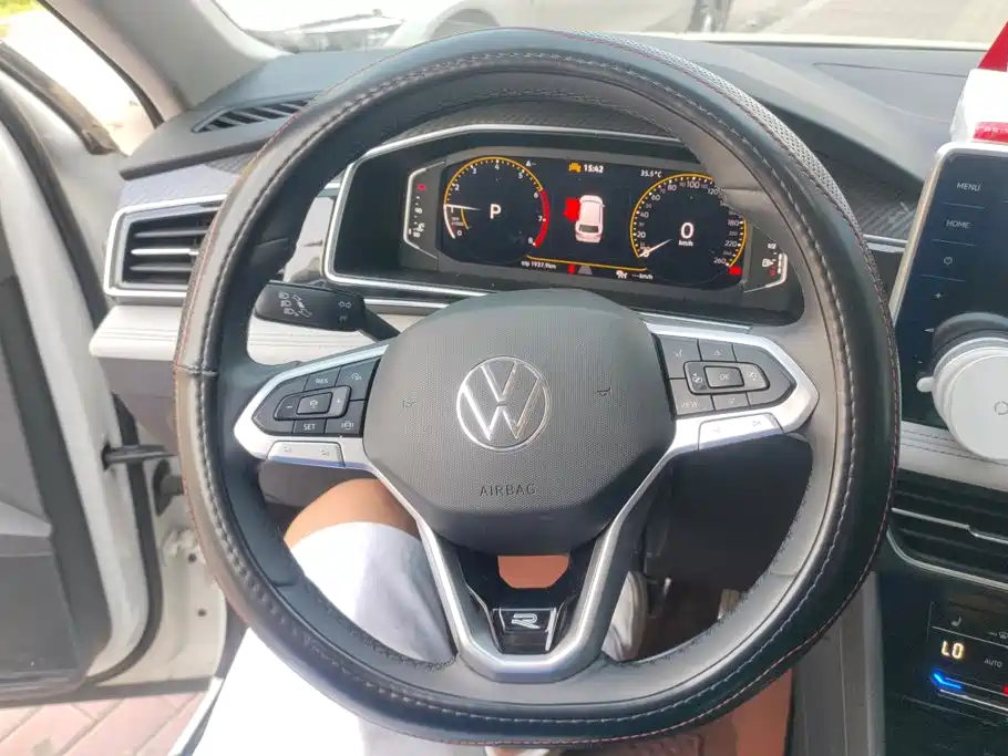 Volkswagen Tiguan L 2025 — фото 15