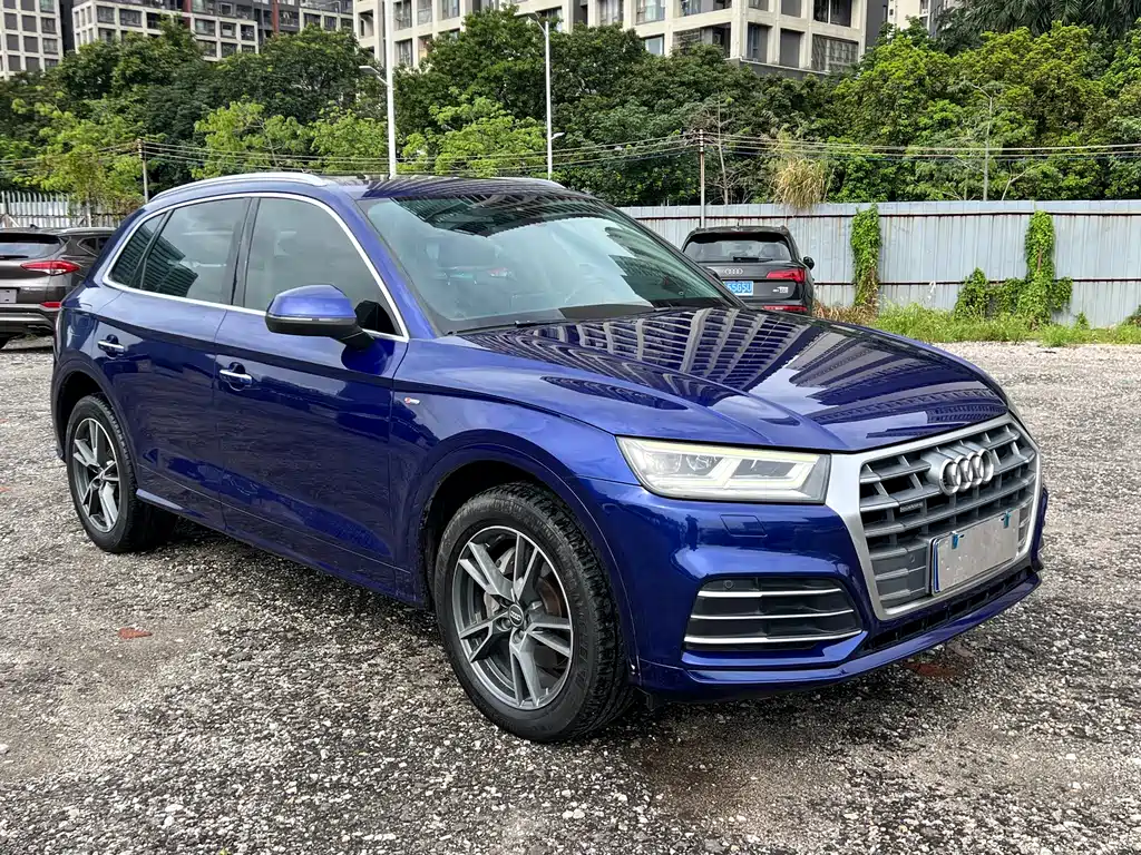 Audi Q5L 2018 — фото 2