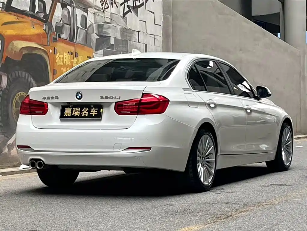 BMW 3 Series 2018 — фото 5