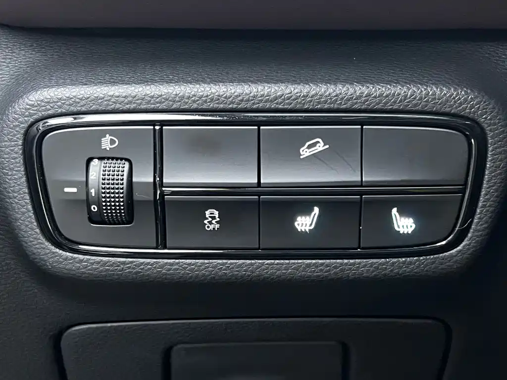GAC Trumpchi M6 2022 — фото 9