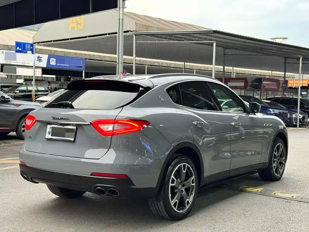 Maserati Levante 2017 — фото 9