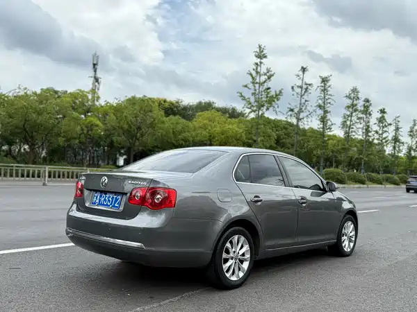 Volkswagen Sagitar 2011