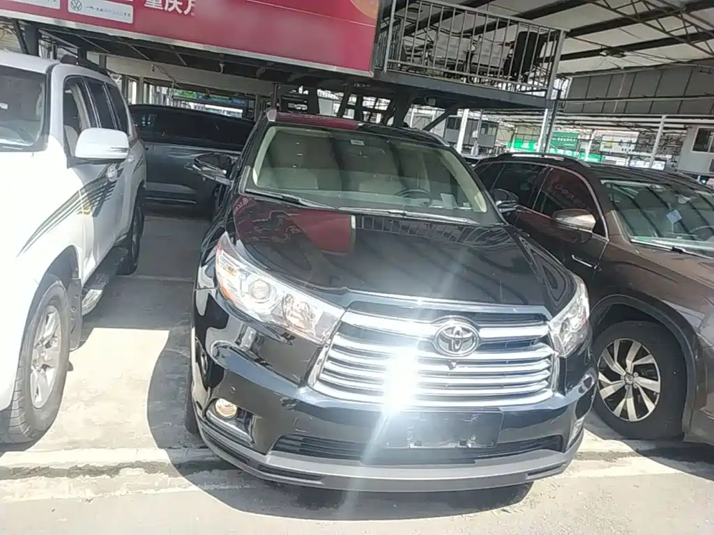 Toyota Highlander 2015 — фото 3