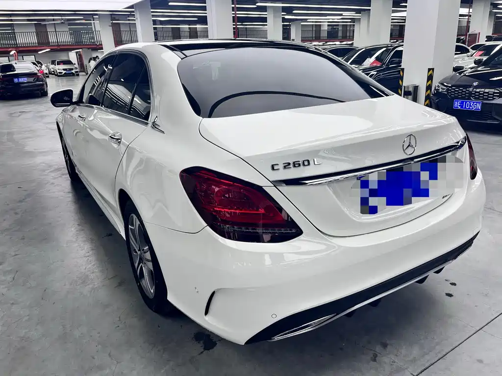 Mercedes-Benz C-Class 2020 — фото 17