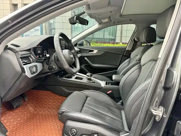 Audi A4L 2023