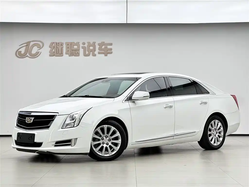 Cadillac XTS 2017 — фото 1