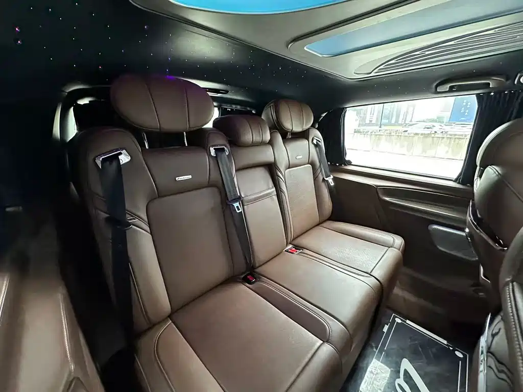 Mercedes-Benz Vito 2022 — фото 10