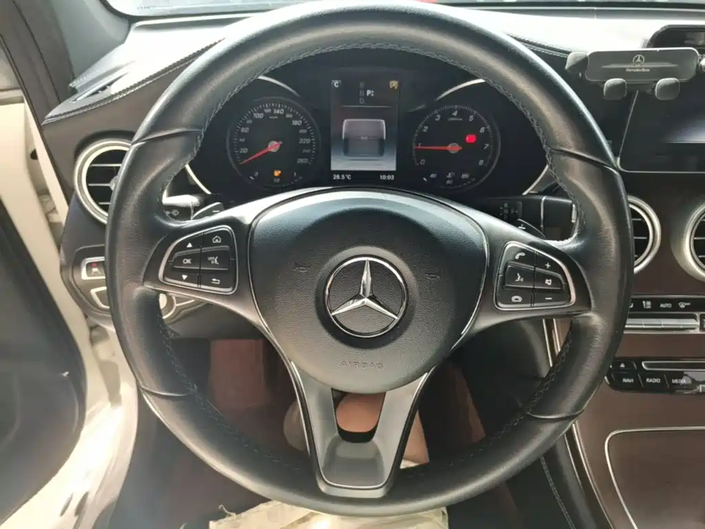 Mercedes-Benz GLC 2019 — фото 11