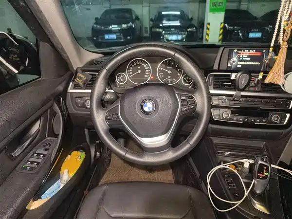 BMW 3 Series 2017