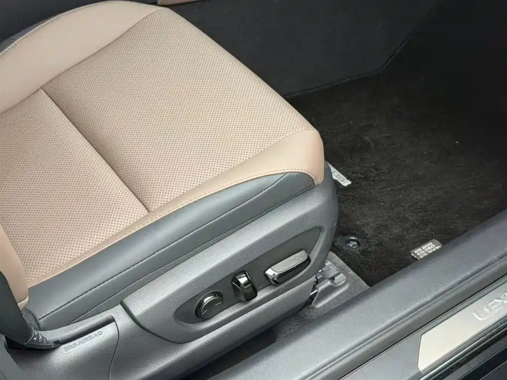 Lexus ES 2025 — фото 15
