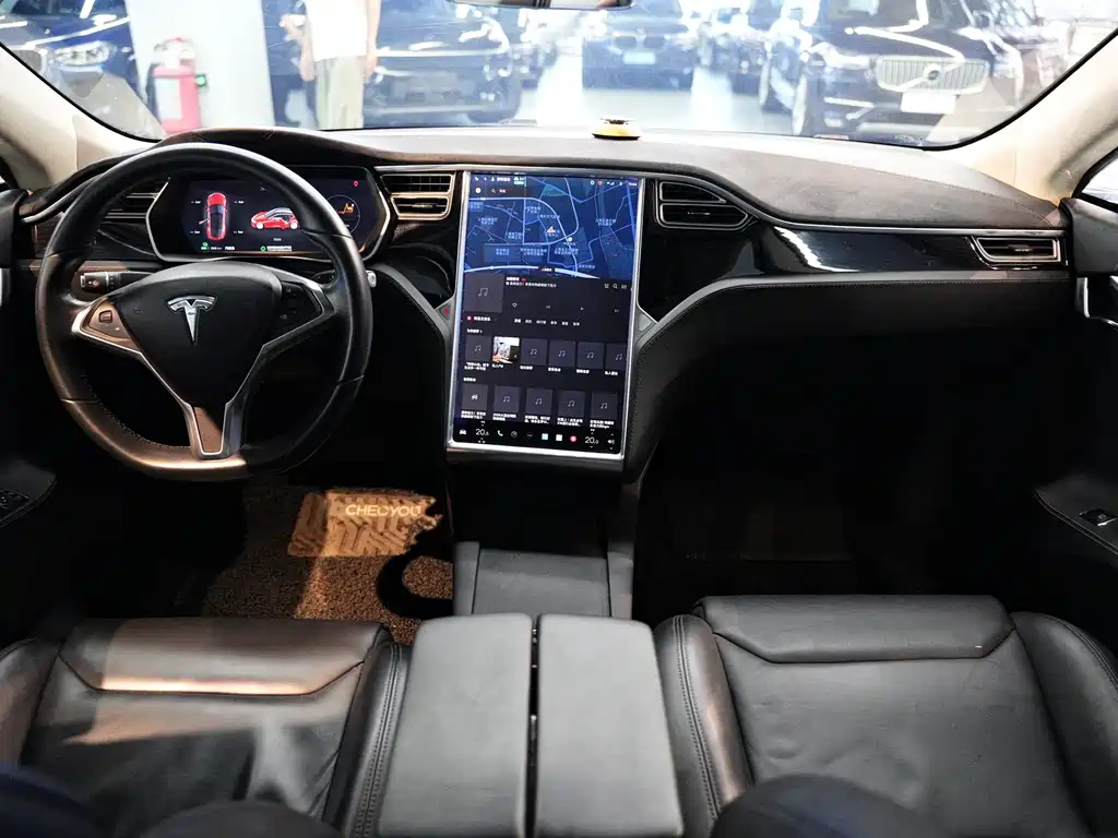 Tesla Model S 2017 — фото 13