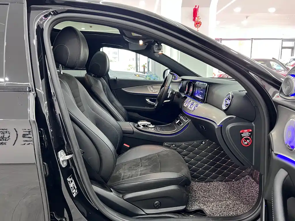 Mercedes-Benz E-Class 2018 — фото 11