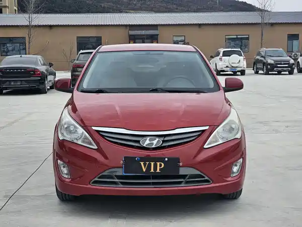 Hyundai Accent 2013