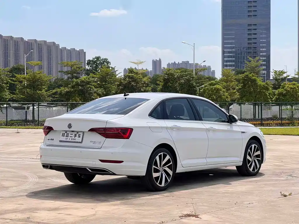 Volkswagen Sagitar 2022