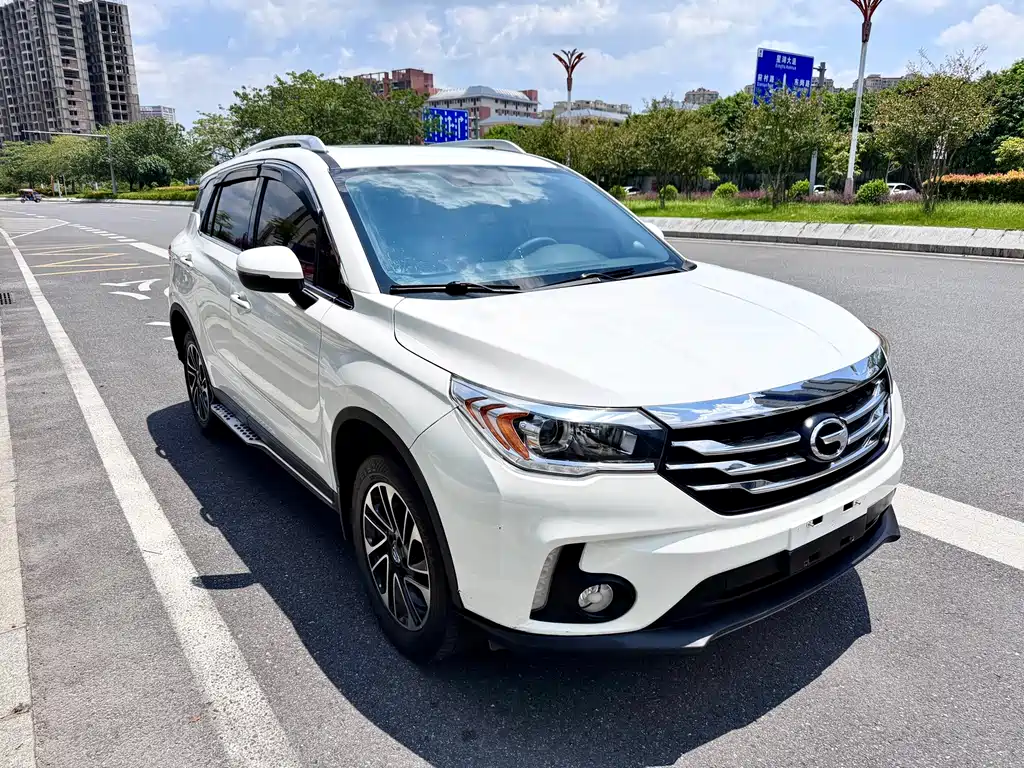 GAC Trumpchi GS4 2016 — фото 3