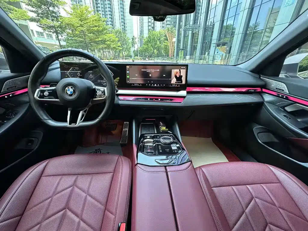 BMW 5 Series 2024