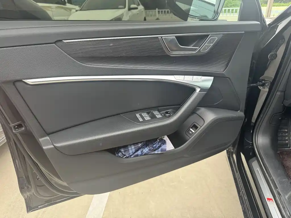 Audi A6L 2023