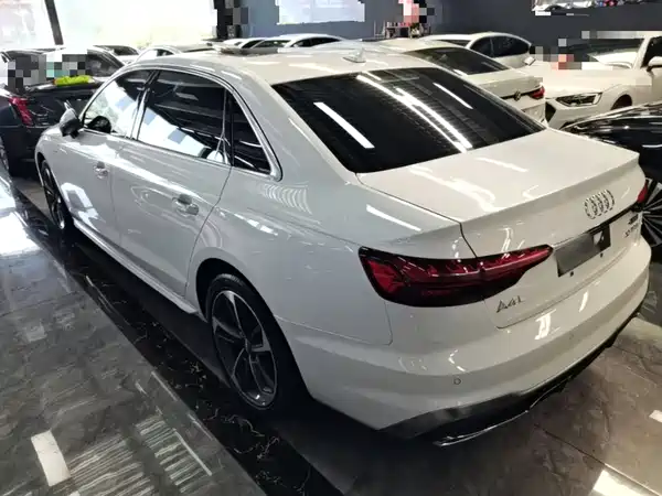 Audi A4L 2020
