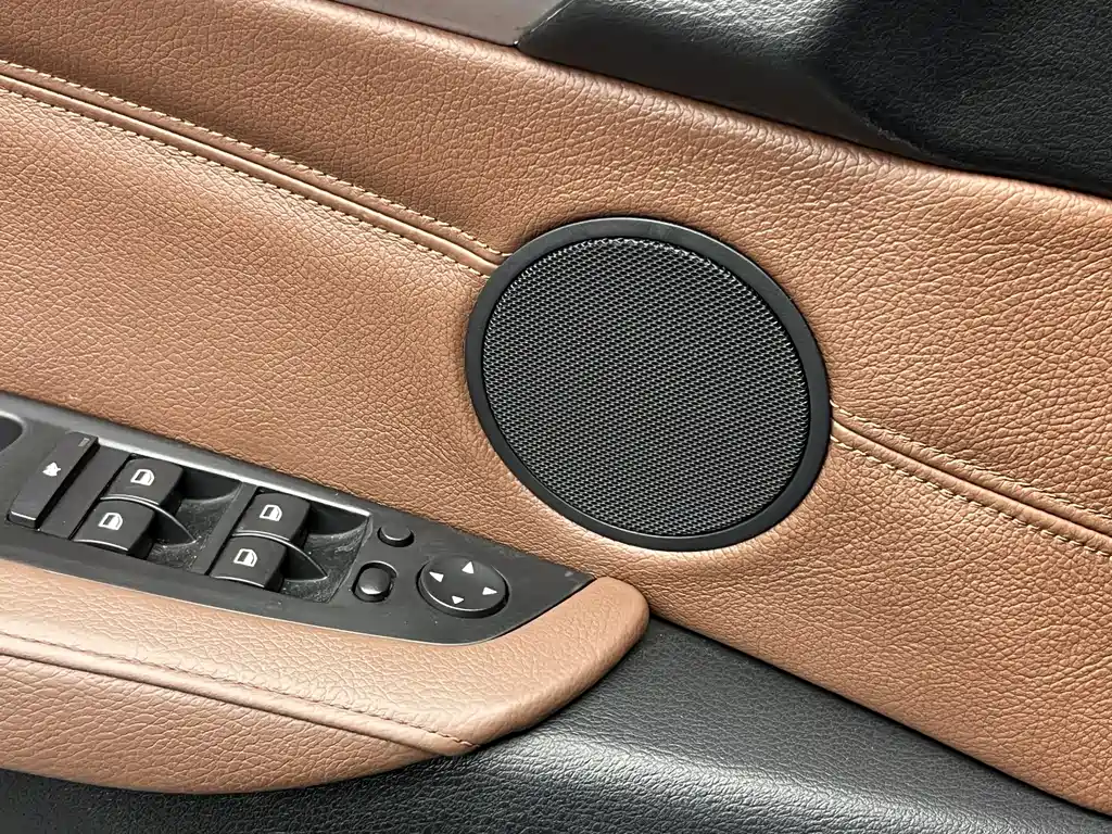 BMW X5 2010 — фото 16