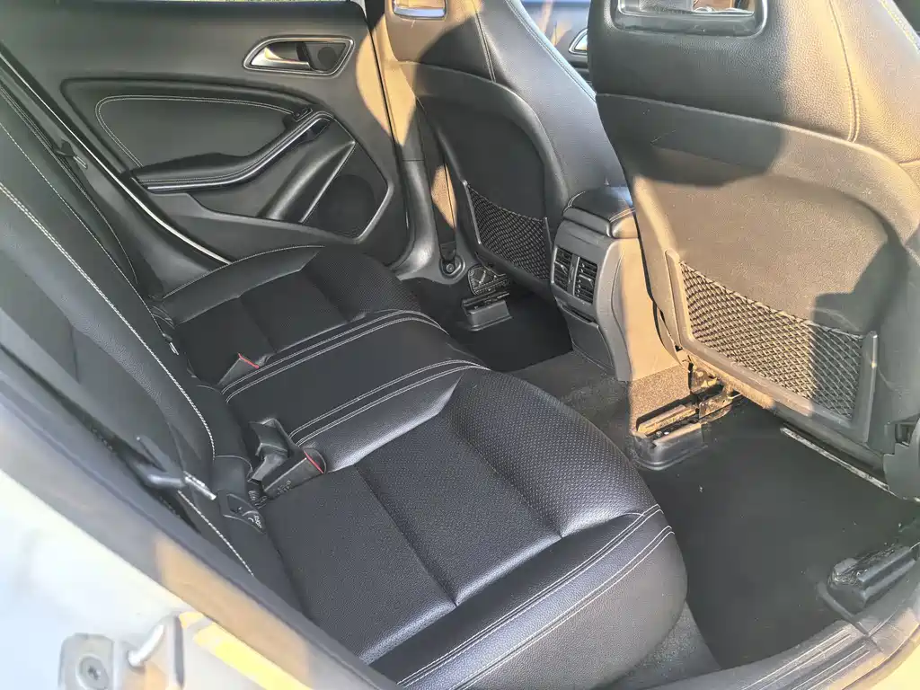 Mercedes-Benz GLA 2018 — фото 14