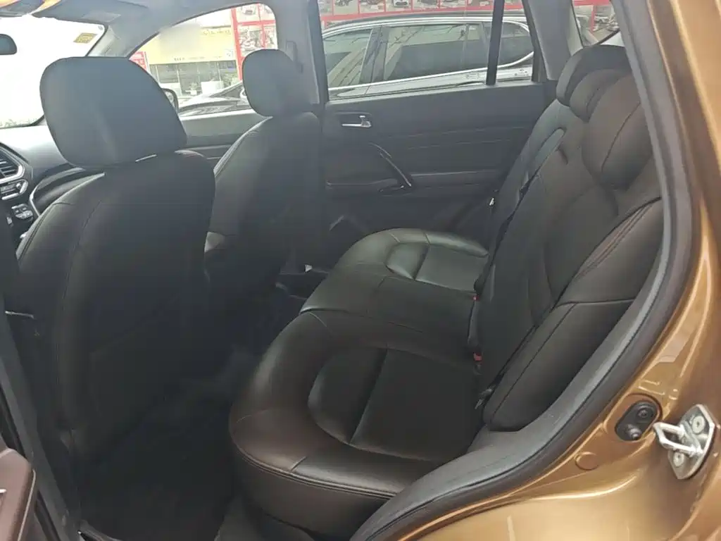 GAC Motor Trumpchi GS4 2015 — фото 17