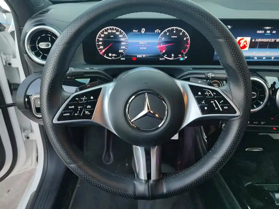 Mercedes-Benz A-Class 2024 — фото 15