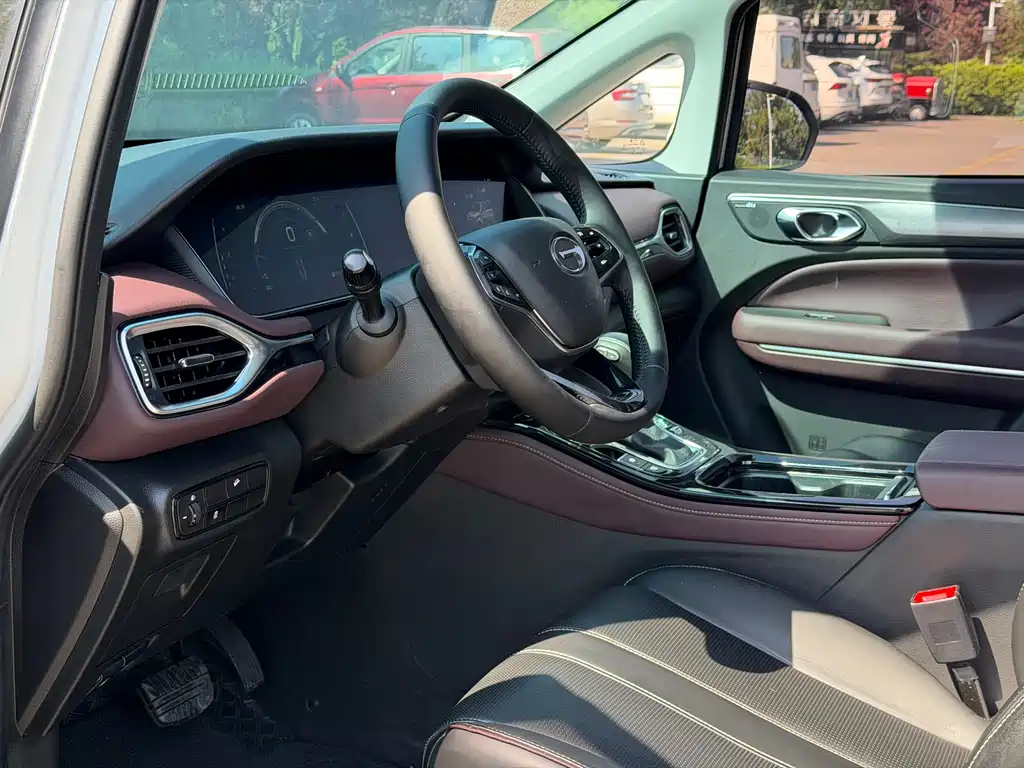 GAC Trumpchi M6 2023 — фото 13