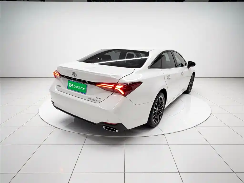 Toyota Avalon 2019 — фото 6