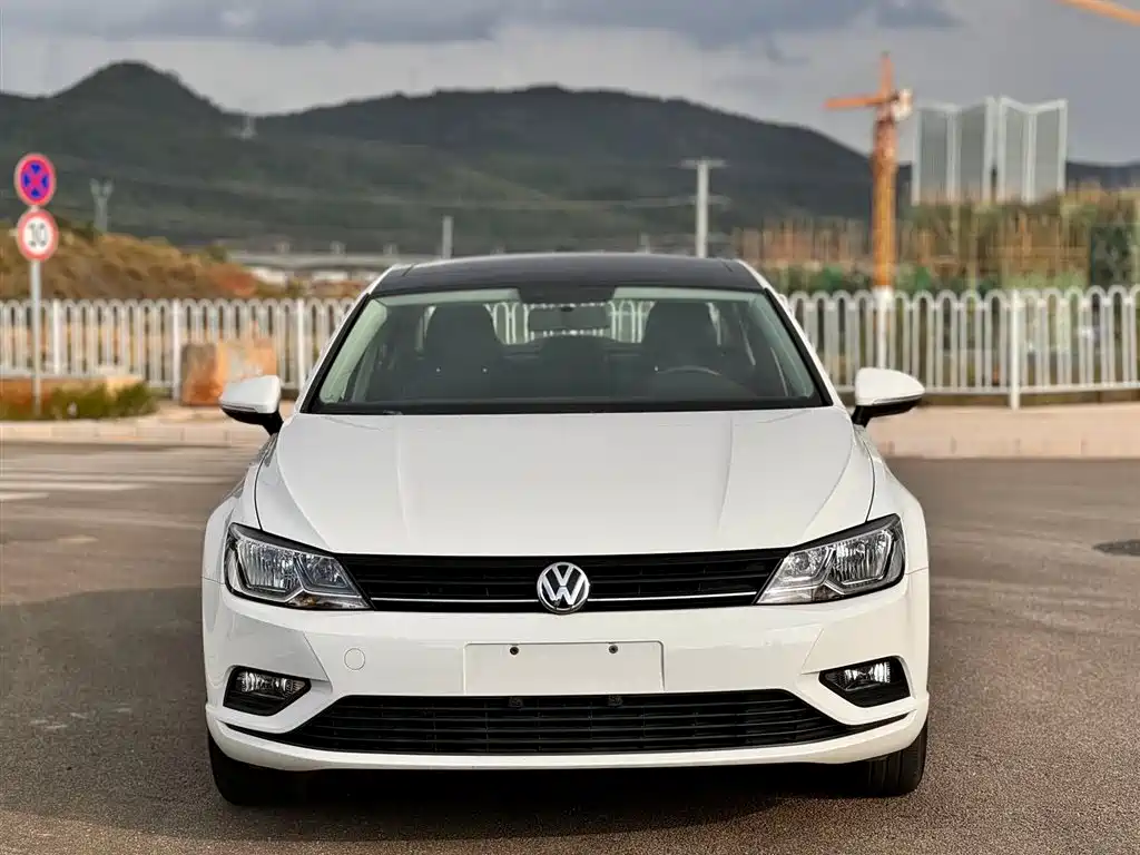 Volkswagen Lamando 2017 — фото 2