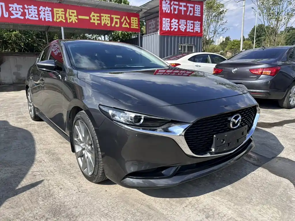 Mazda 3 Axela 2022 — фото 16