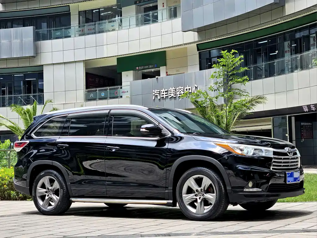 Toyota Highlander 2015 — фото 3