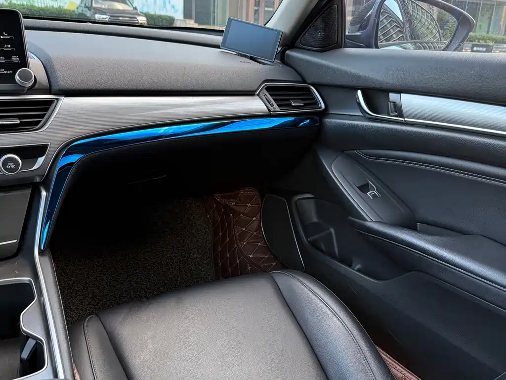 Honda Accord 2018 — фото 21