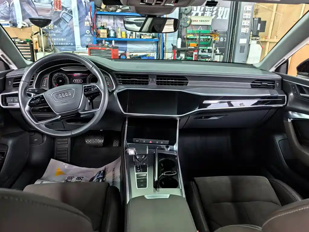 Audi A7L 2023 — фото 3
