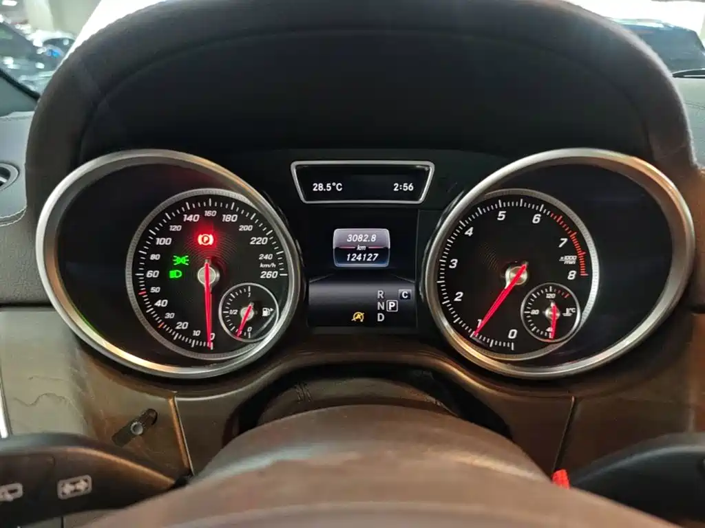 Mercedes-Benz GLE 2017 — фото 12