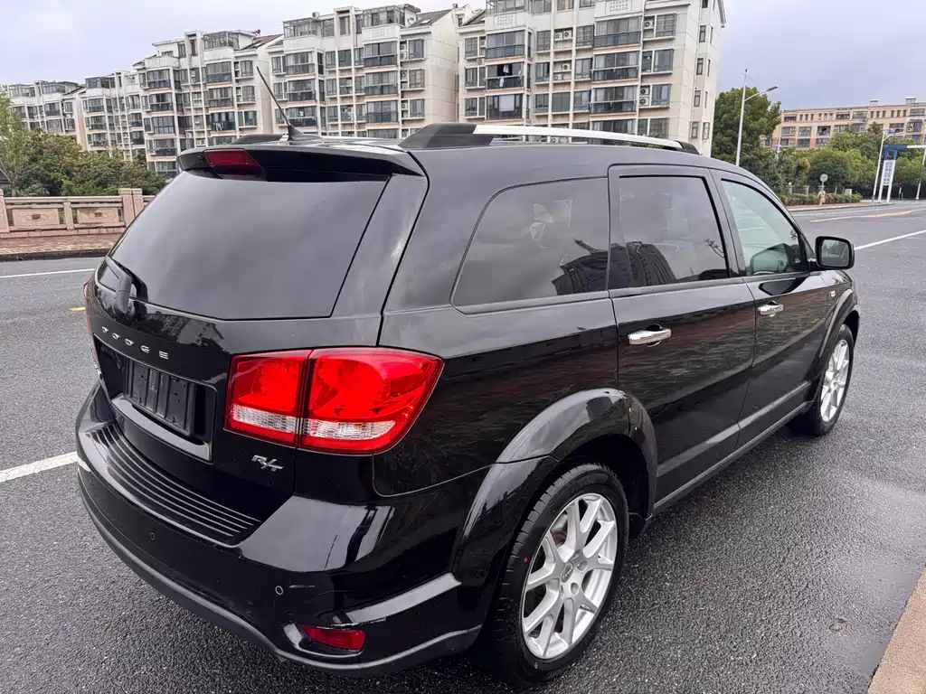 Dodge Journey 2015 — фото 5