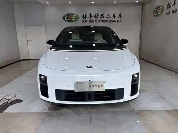 Li Auto i6 2025