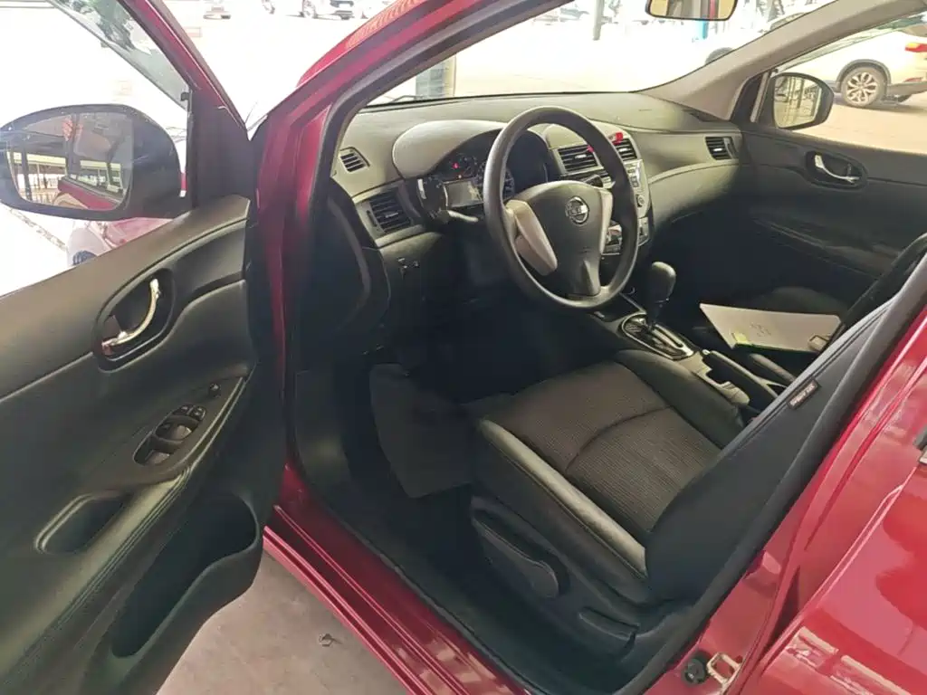 Nissan Tiida 2016 — фото 16