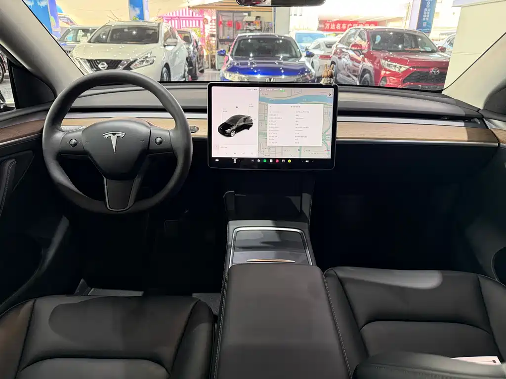 Tesla Model Y 2021 — фото 9