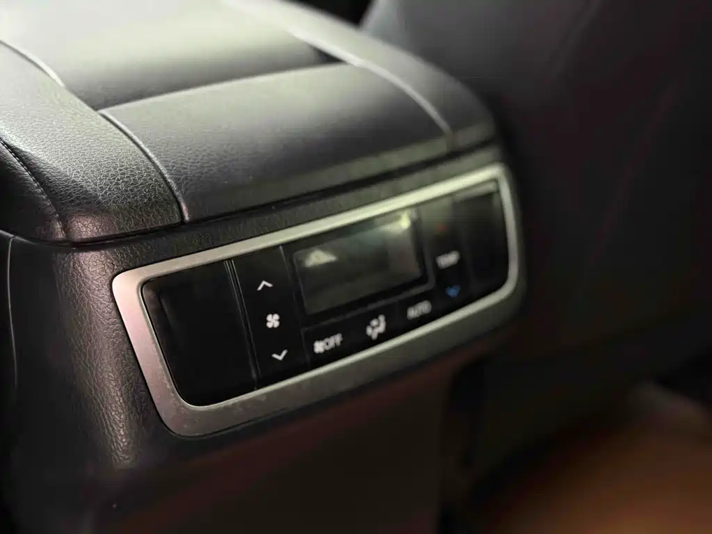 Toyota Highlander 2017 — фото 19