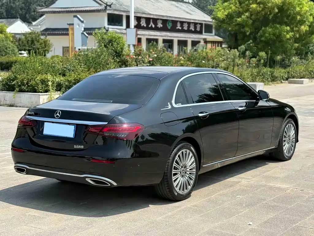 Mercedes-Benz E-Class 2022
