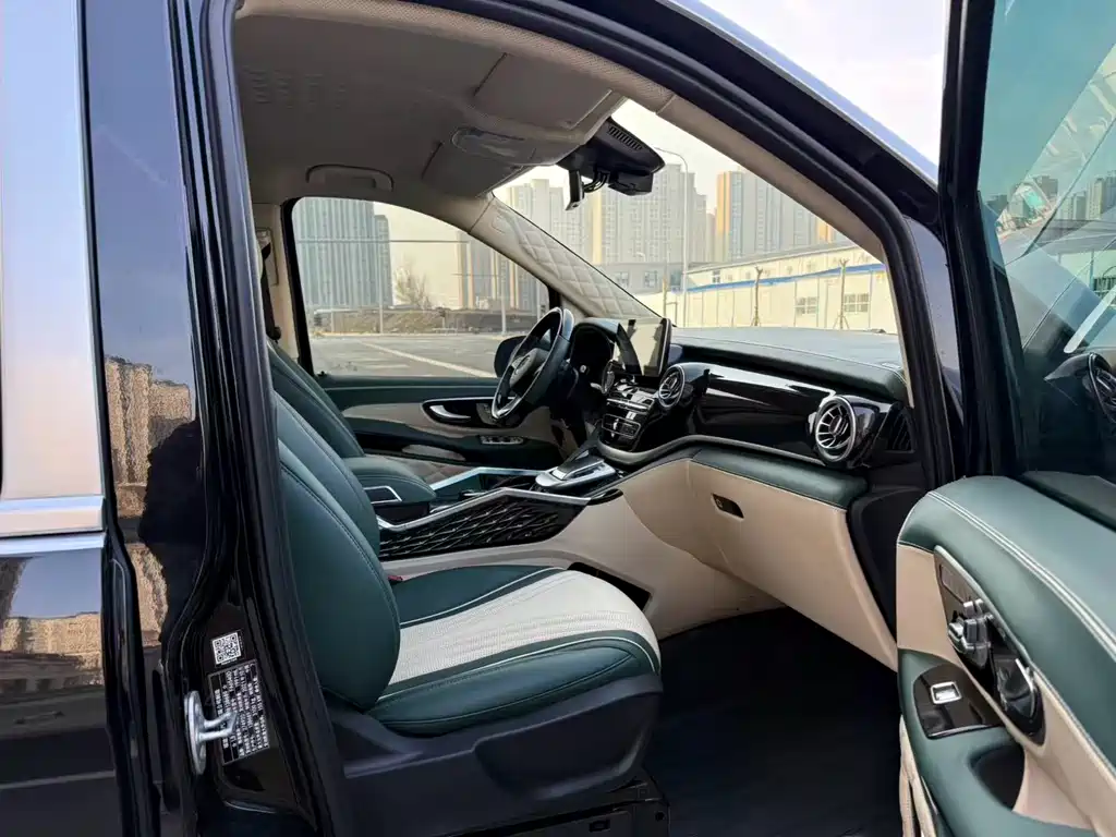Mercedes-Benz Vito 2022 — фото 14