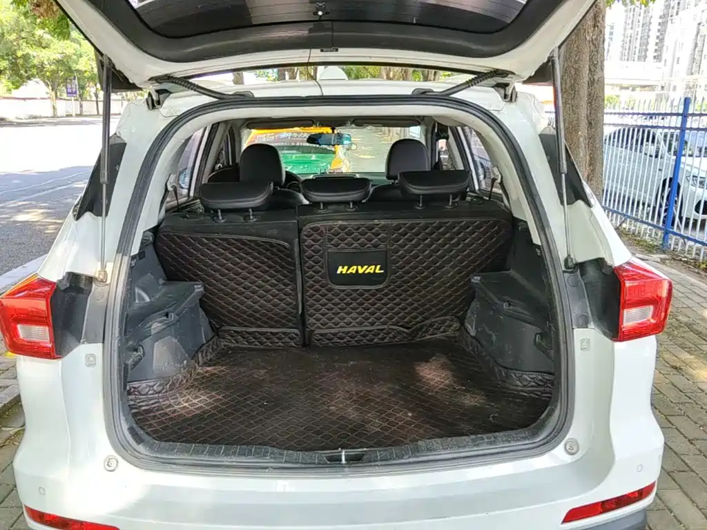 Haval M6 2018 — фото 19
